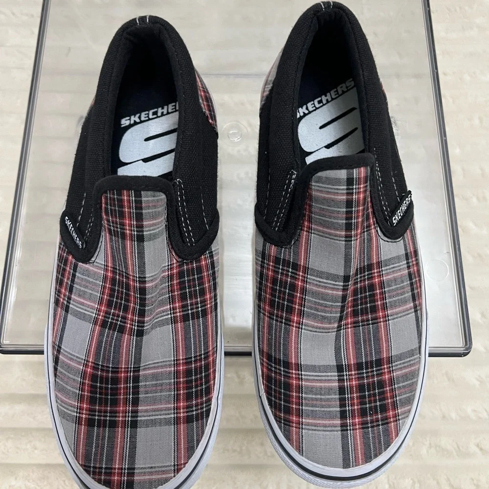 Skechers Kids' Black,Red And Gray Plaid Slip-On Sneakers Size Girls 1